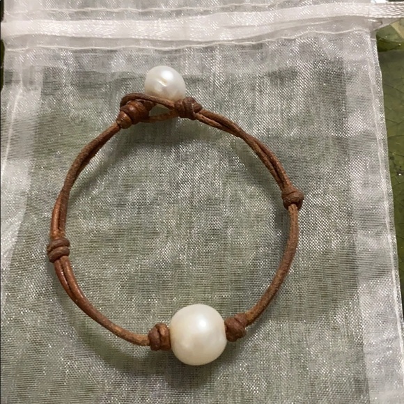 Jewelry - Pearl bracelet- Small